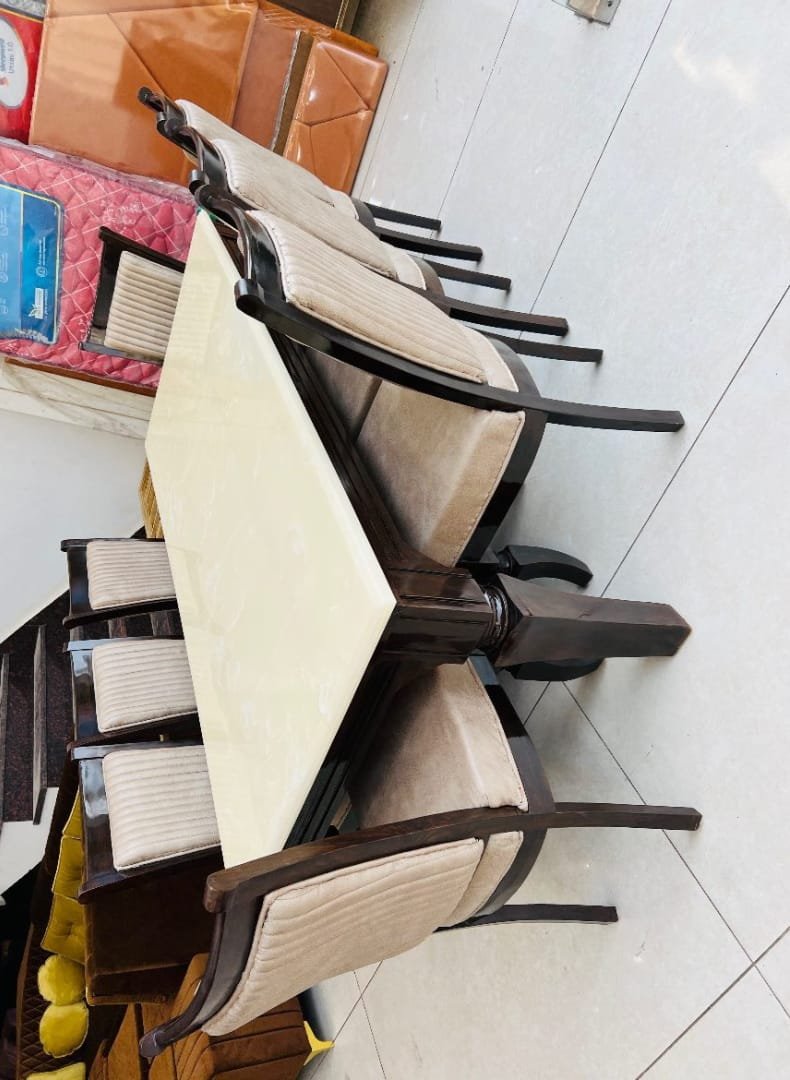 Premium Dining Table Set